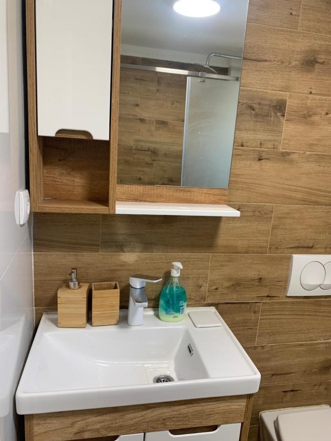 Mika'S Poolhouse Villa Белград Екстериор снимка